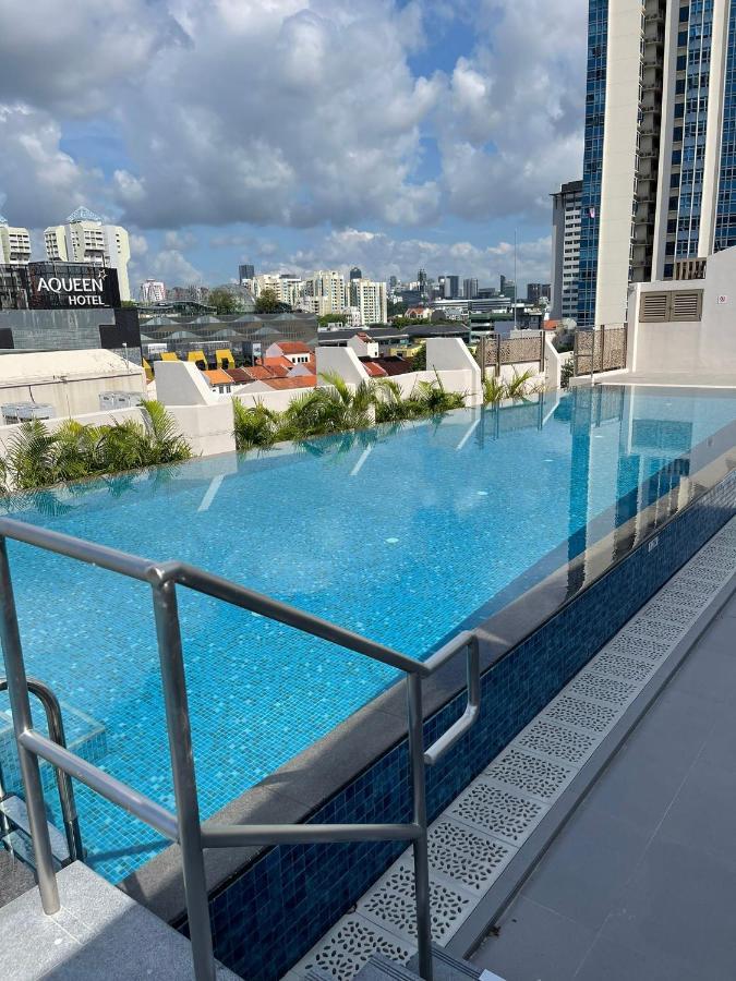Aqueen Prestige Hotel Jalan Besar Singapore Exterior photo
